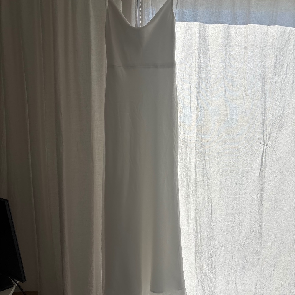 New and unused wedding dress